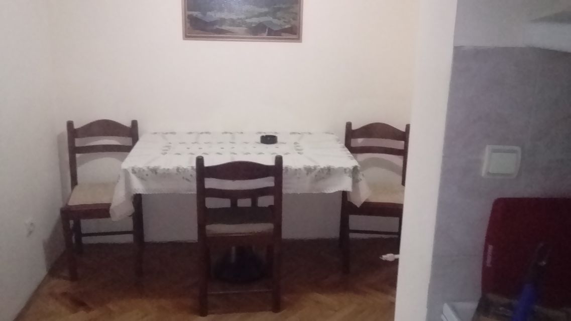 Čiče Romanijskog 6, Beograd - 6