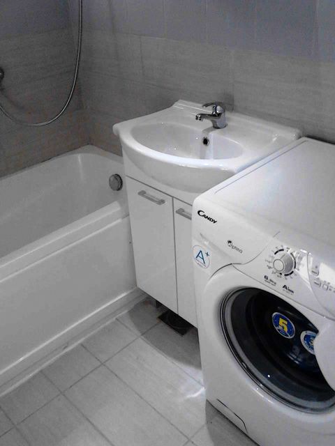 Narodnih heroja 41B, Beograd - 9