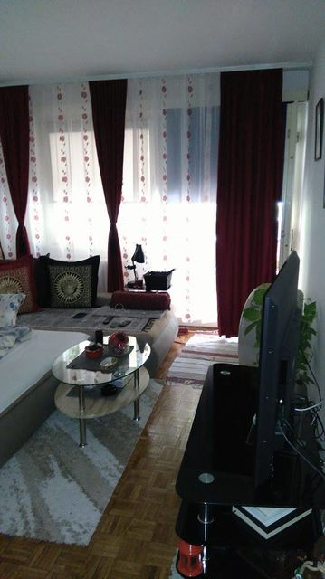 Gandijeva 93, Beograd