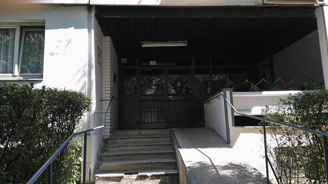 Gandijeva 93, Beograd - 9