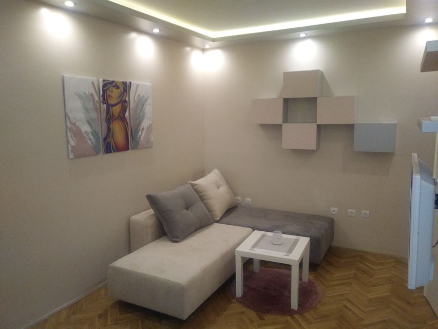 Braće Ribnikar 17, Novi Sad