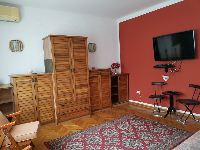 Birčaninova 16, Beograd