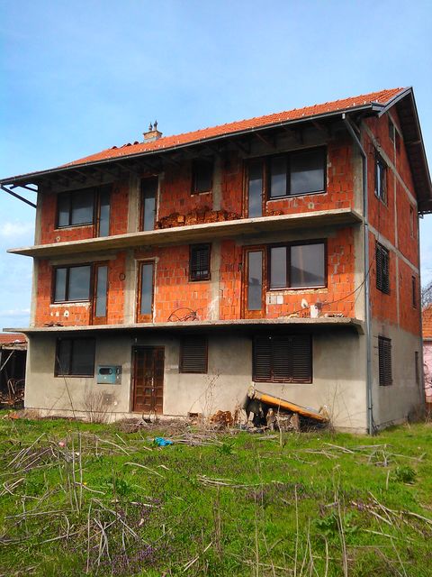 Moravska  9, Kruševac