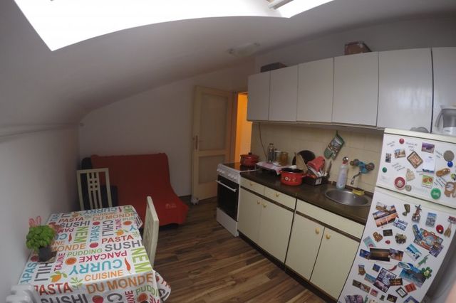 Zagorska 28, Beograd - 4