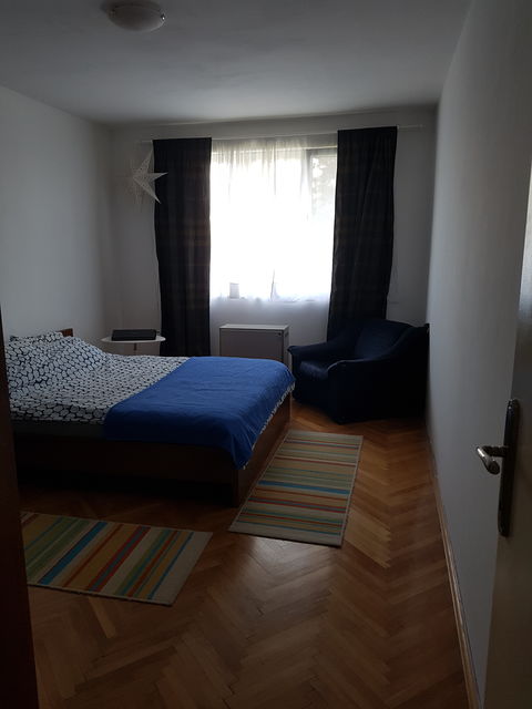 Pera Ćetkovića 43, Beograd - 7
