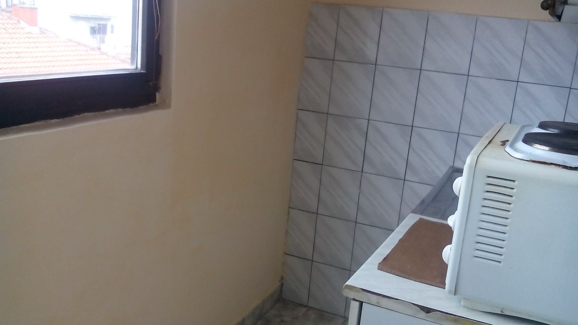 Rastka Petrovića 33, Beograd - 4