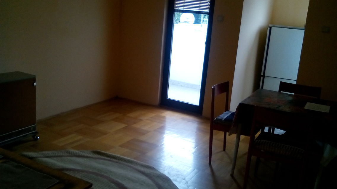 Rastka Petrovića 33, Beograd - 1