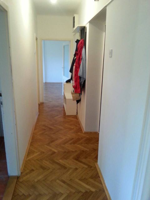 Džona Kenedija 32, Beograd - 1