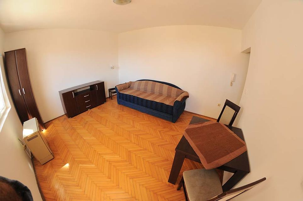 Teodosijeva 24, Beograd - 2