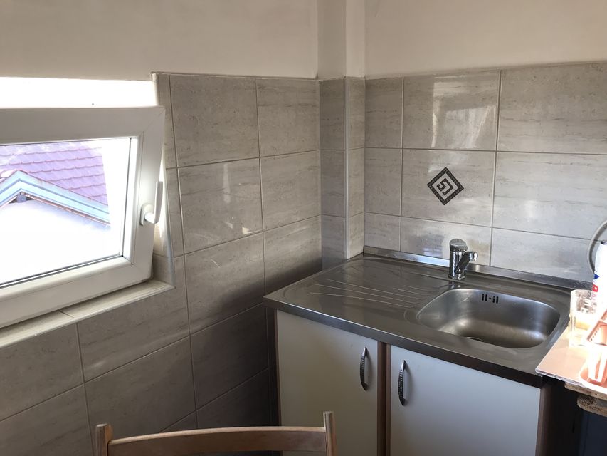 Dečja 2a, Beograd - 9