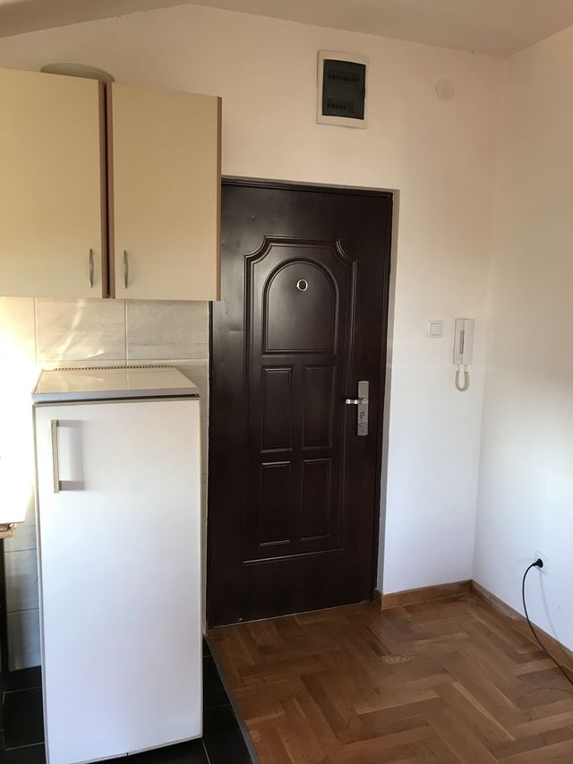 Dečja 2a, Beograd - 11