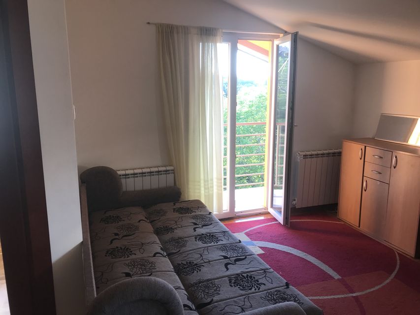 Dečja 2a, Beograd - 5