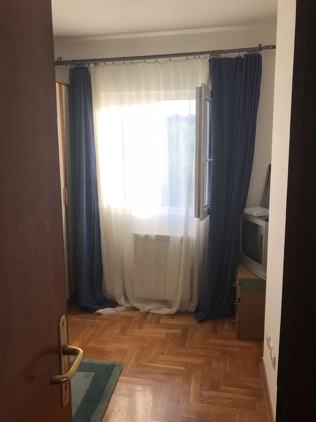Dečja 2a, Beograd - 4