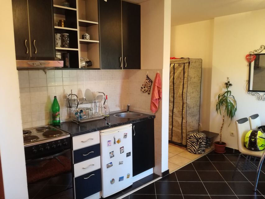 Srnetička 4, Beograd - 2