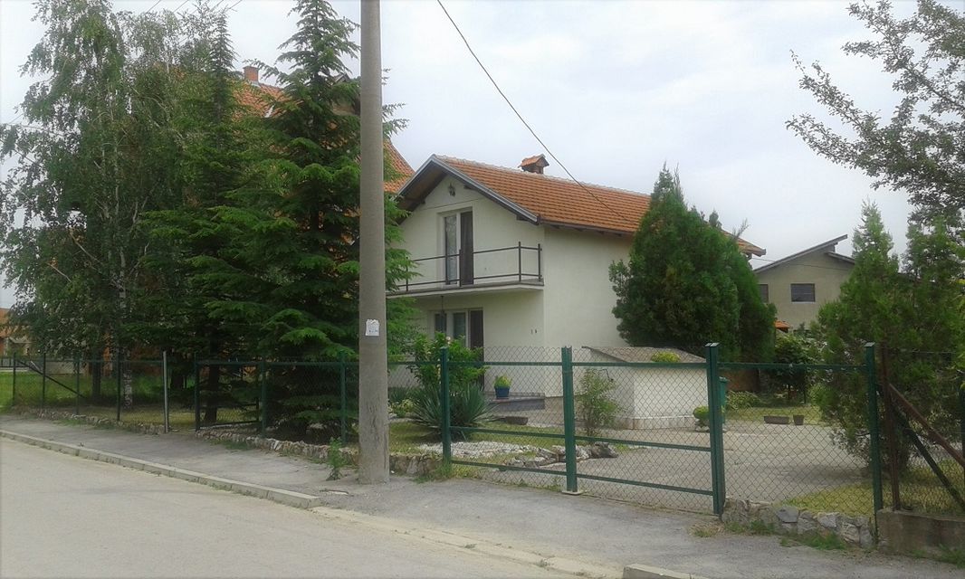 Norveških Interniraca 16, Ub