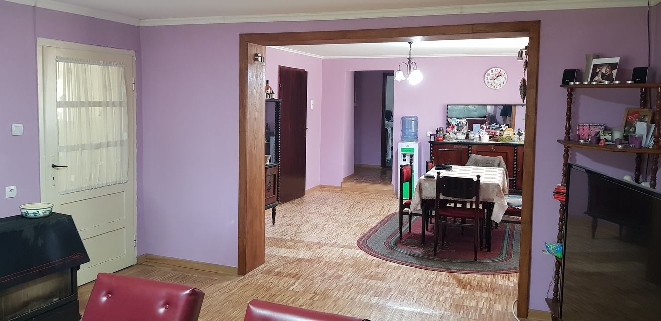 Kiš Ferenca 33, Debeljača - 5