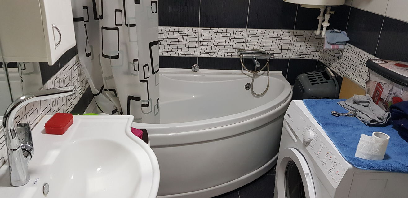 Kiš Ferenca 33, Debeljača - 7