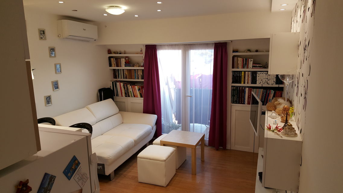 Varvarinska 12, Beograd - 8