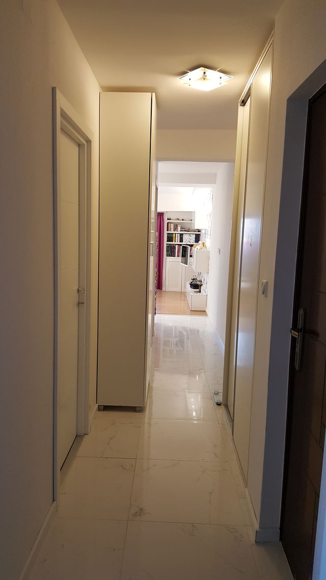 Varvarinska 12, Beograd - 12