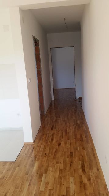 Borhesova 27, Beograd - 12