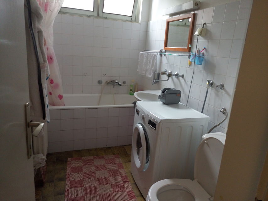 Bihaćka 14, Beograd - 9