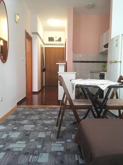 Vojvode Vlahovića 42, Beograd - 5