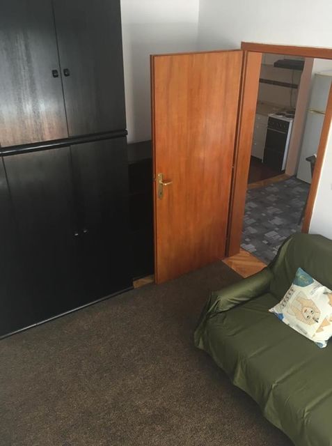 Vojvode Vlahovića 42, Beograd - 8