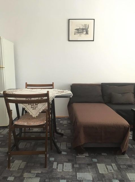 Vojvode Vlahovića 42, Beograd - 6