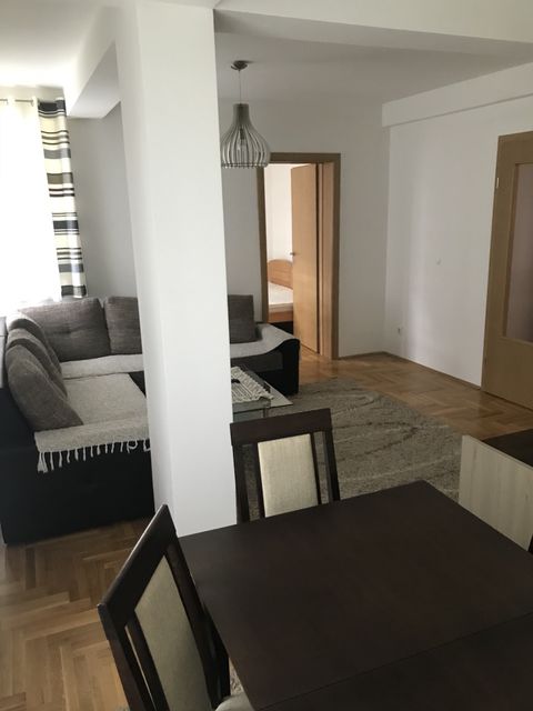 Vojvode Vlahovića 12, Beograd - 2