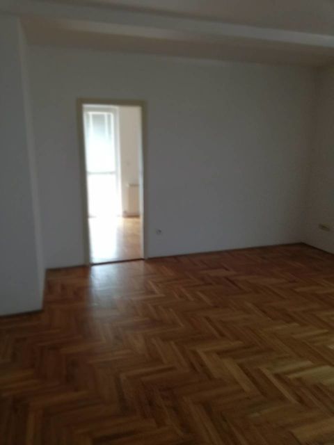 Branka Cvetkovića 27, Beograd - 4