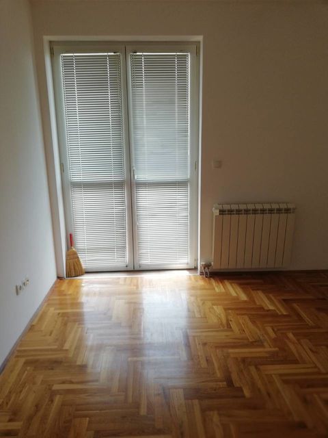 Branka Cvetkovića 27, Beograd - 11