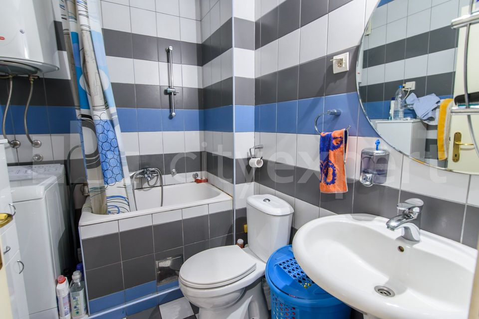 Učitelja Dragutina Prokića 17, Beograd - 11