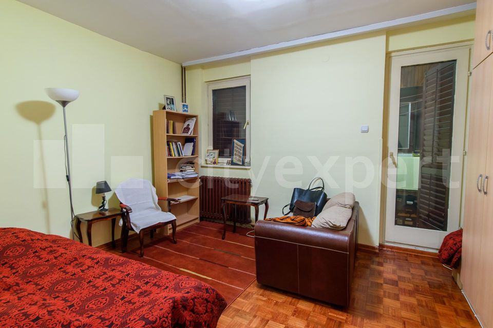 Učitelja Dragutina Prokića 17, Beograd - 2