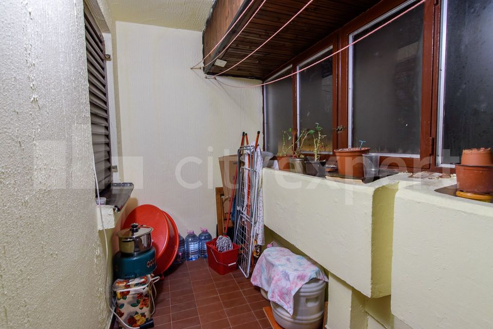 Učitelja Dragutina Prokića 17, Beograd