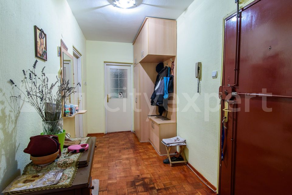 Učitelja Dragutina Prokića 17, Beograd - 4