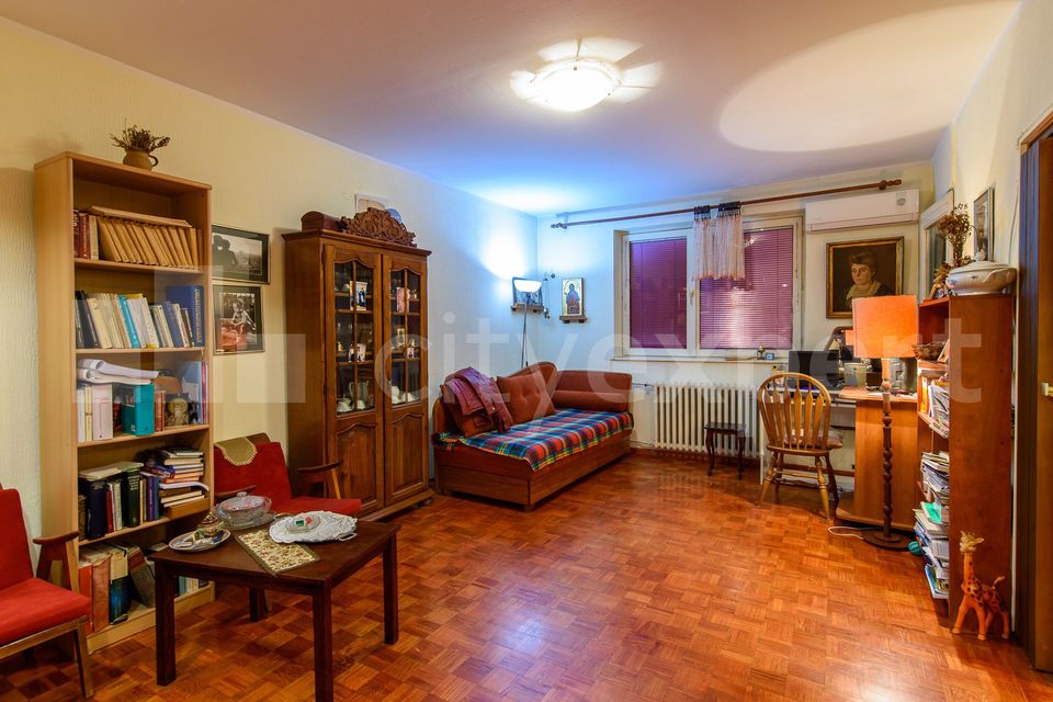 Učitelja Dragutina Prokića 17, Beograd - 13