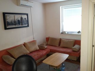 Petra Jovanovića 7, Beograd