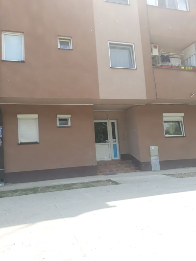 Suvopoljska 23, Beograd - 8