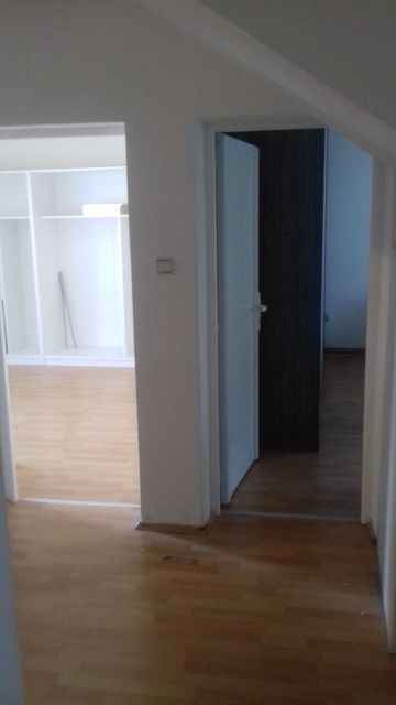 Slavonskih staza 4, Sremčica - 12