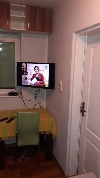 Hazarska 42a, Beograd - 3