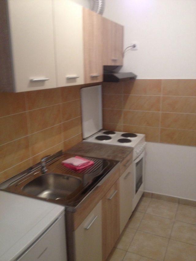 Živojina Žujovića 2, Beograd - 7