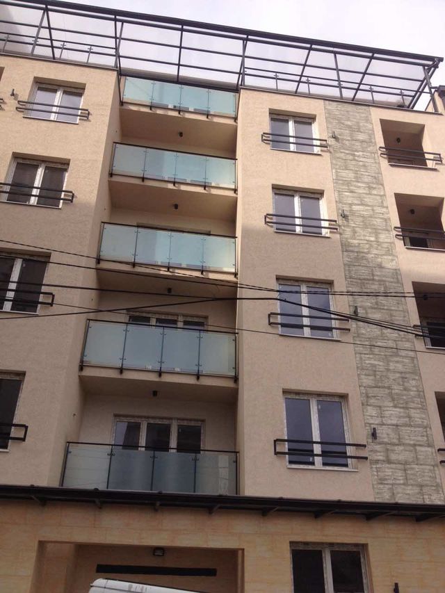 Živojina Žujovića 2, Beograd