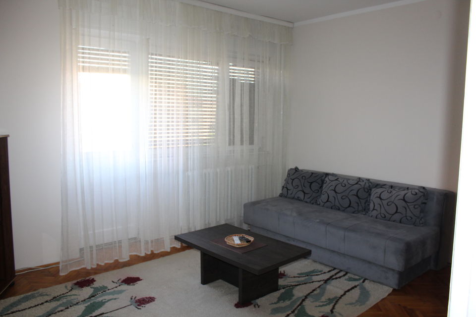 Jastrebačka 47, Beograd