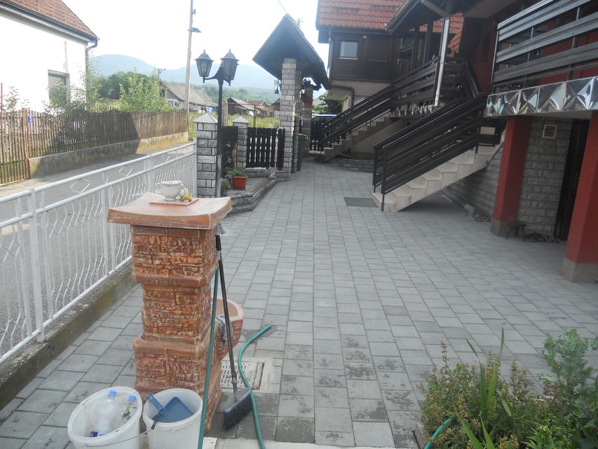 12 Atenica 4, Čačak - 2