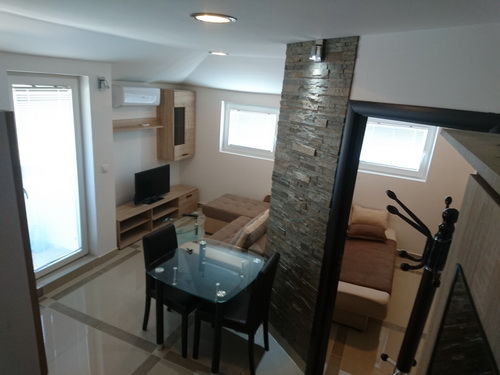 Jovanke Radaković 20, Beograd - 2