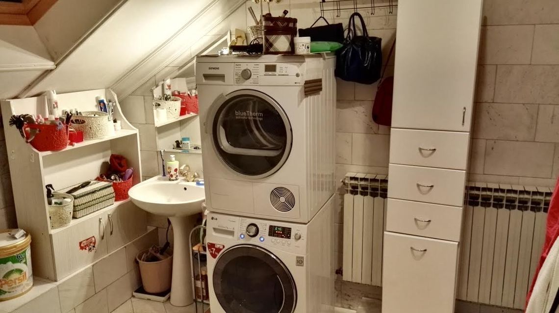 Glavna 12, Beograd - 9