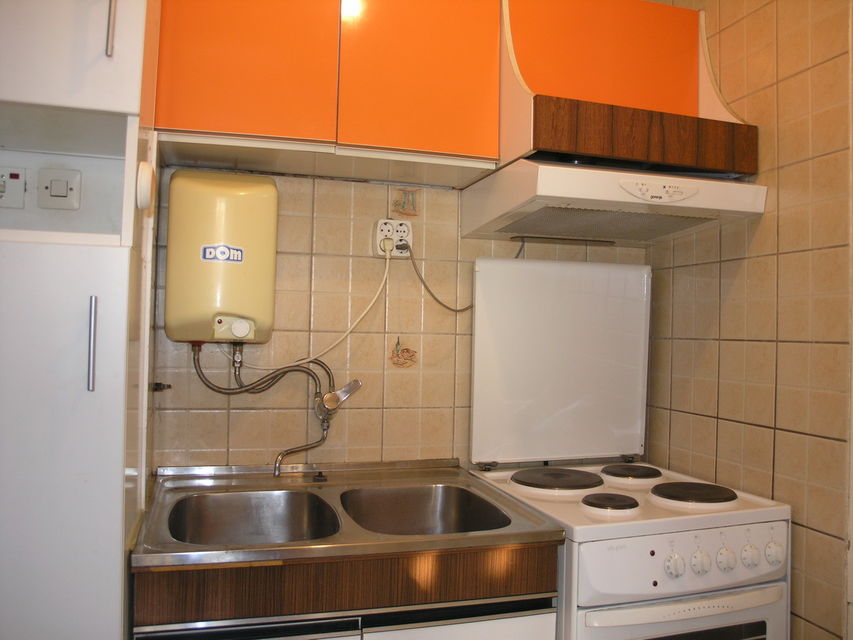 Bulevar Arsenija Čarnojevića 109, Beograd - 6