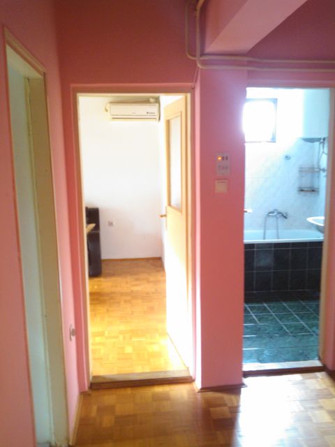 Mis Irbijeve 49, Beograd - 12