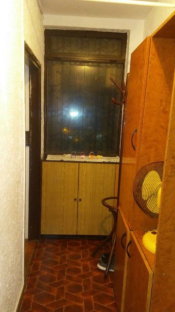 Pariske komune 61, Beograd - 10