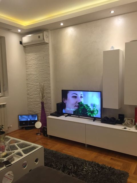 Vojvode Vlahovića 41, Beograd - 2